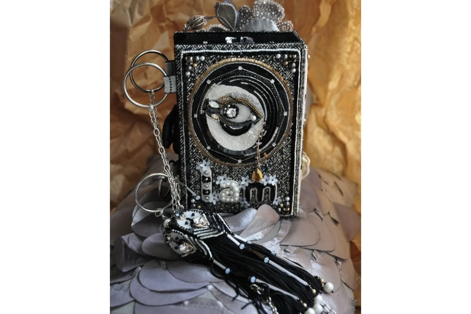 Авторский клатчбук «I am femme» (Katrina Mayzengelter), фото 1 из 1.