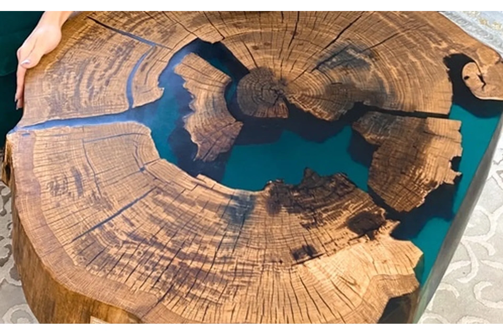 Курс по смоле «Столы» (Мария Александрова), фото 1 из 1.