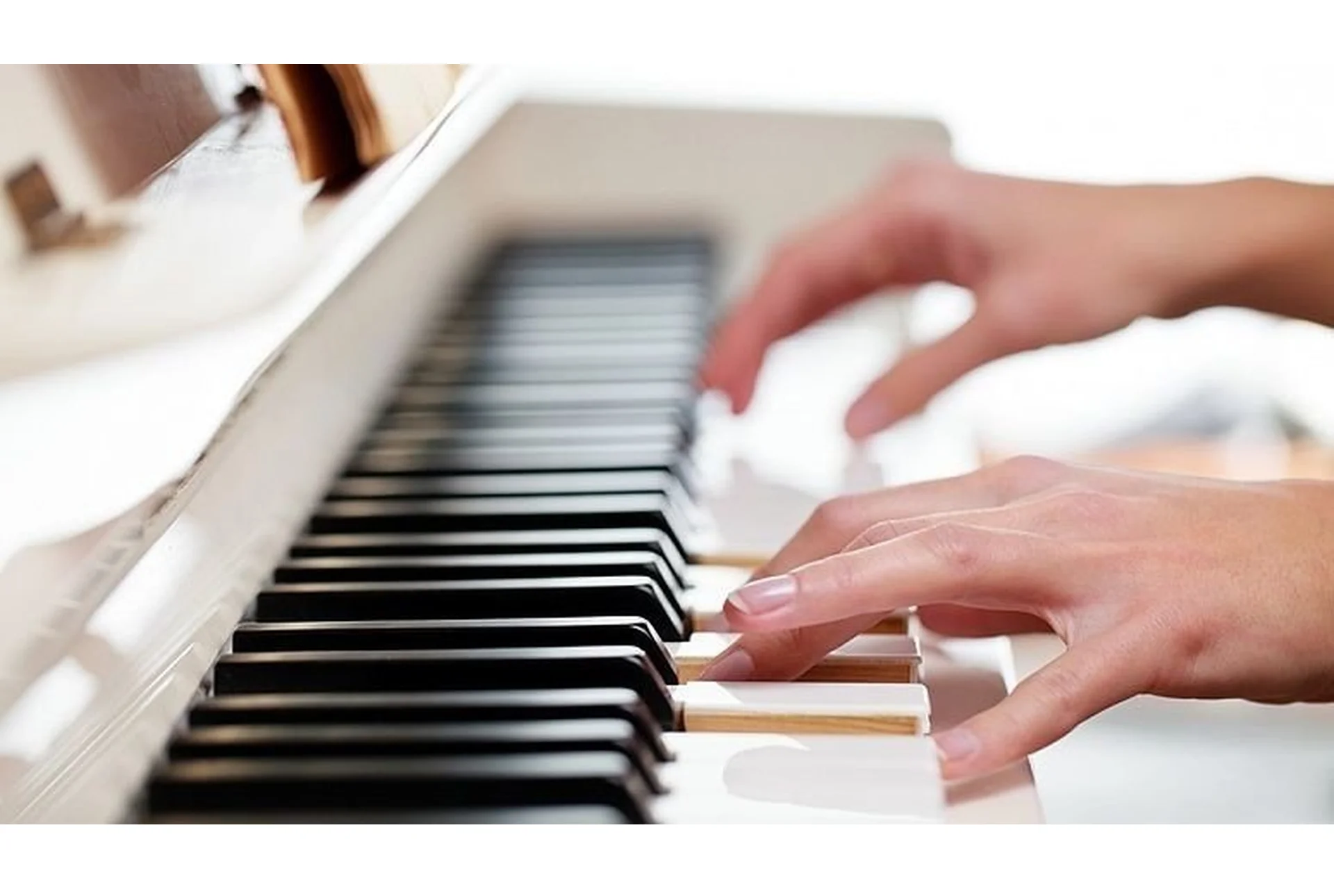 Онлайн-курс по фортепиано «с нуля». Тариф Самостоятельный  (Алина Бронишевская), фото 1 из 1.