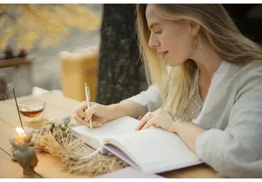 Женщина в гармонии с луной (Наташа Будникова)