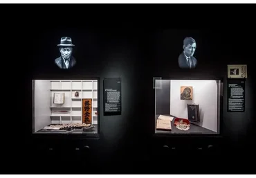 [Bang Bang Education] Музейная айдентика (Анна-Мария Кандалес-Воробьева)