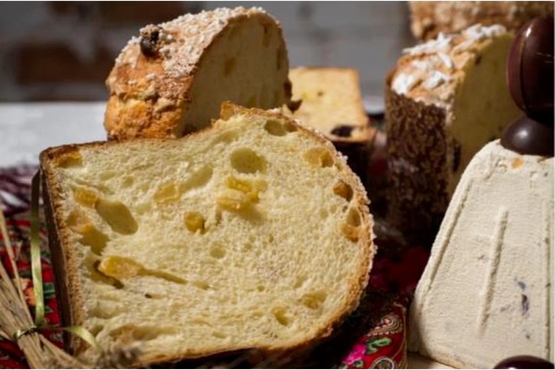 Бриошь Пасхальная с апельсиновыми цукатами и Куантро (Людмила Букина), фото 1 из 1.