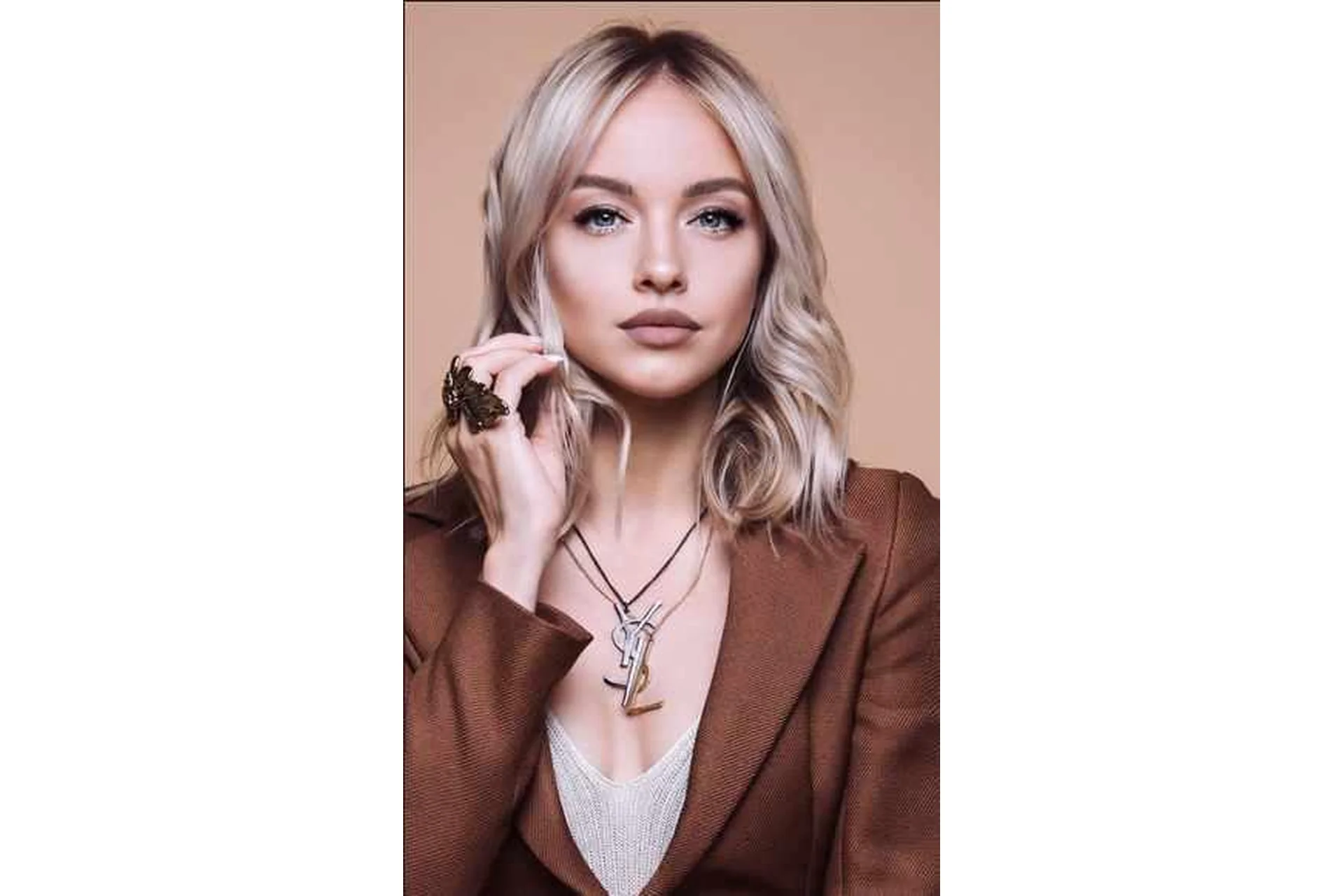 Онлайн мастер-класс по макияжу. 2019 (Юлия Дианова), фото 1 из 1.