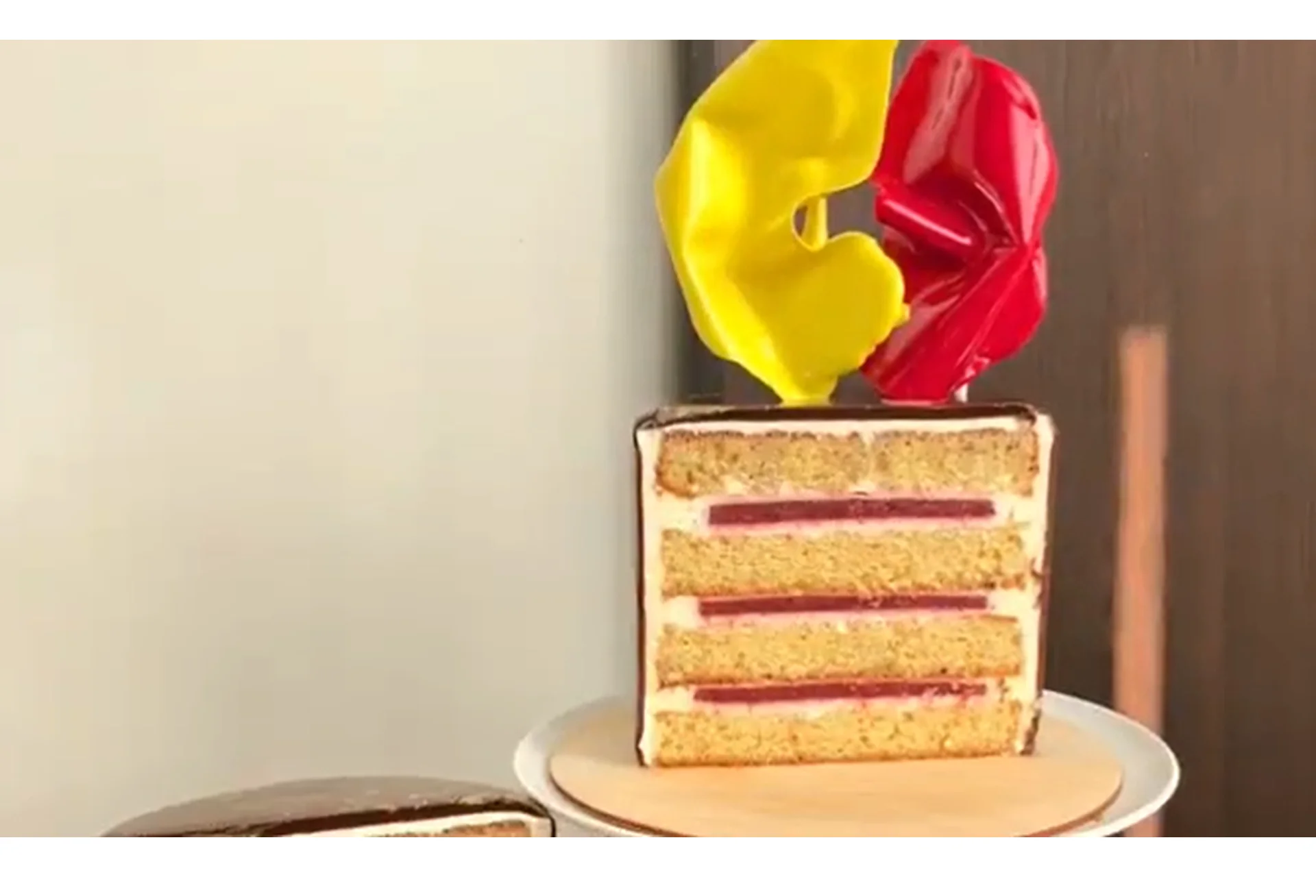 [tyt_tvoi_tort] Высокие бисквитные торты, фото 1 из 1.