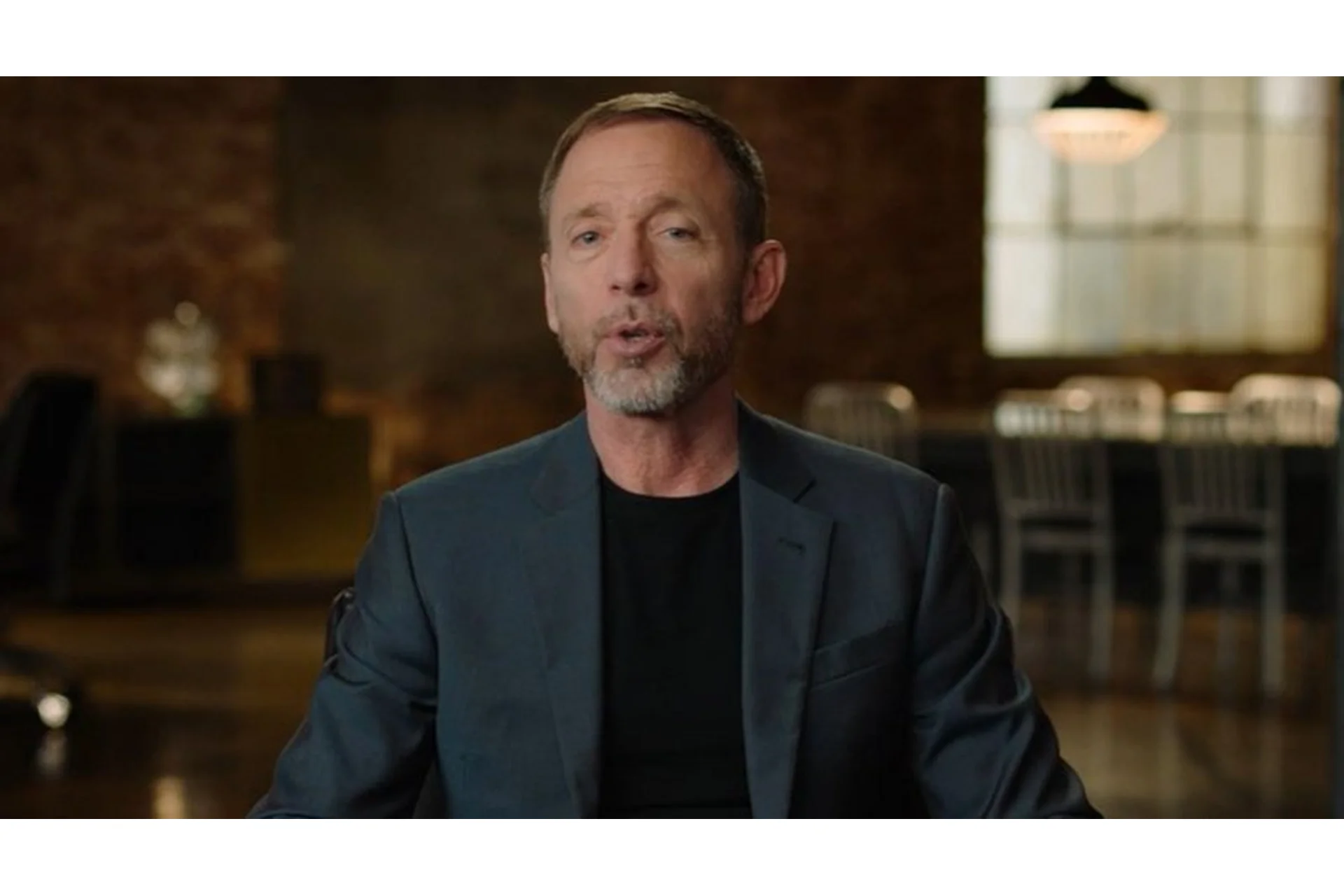 [MasterClass] Chris Voss Teaches the Art of Negotiation, фото 1 из 1.