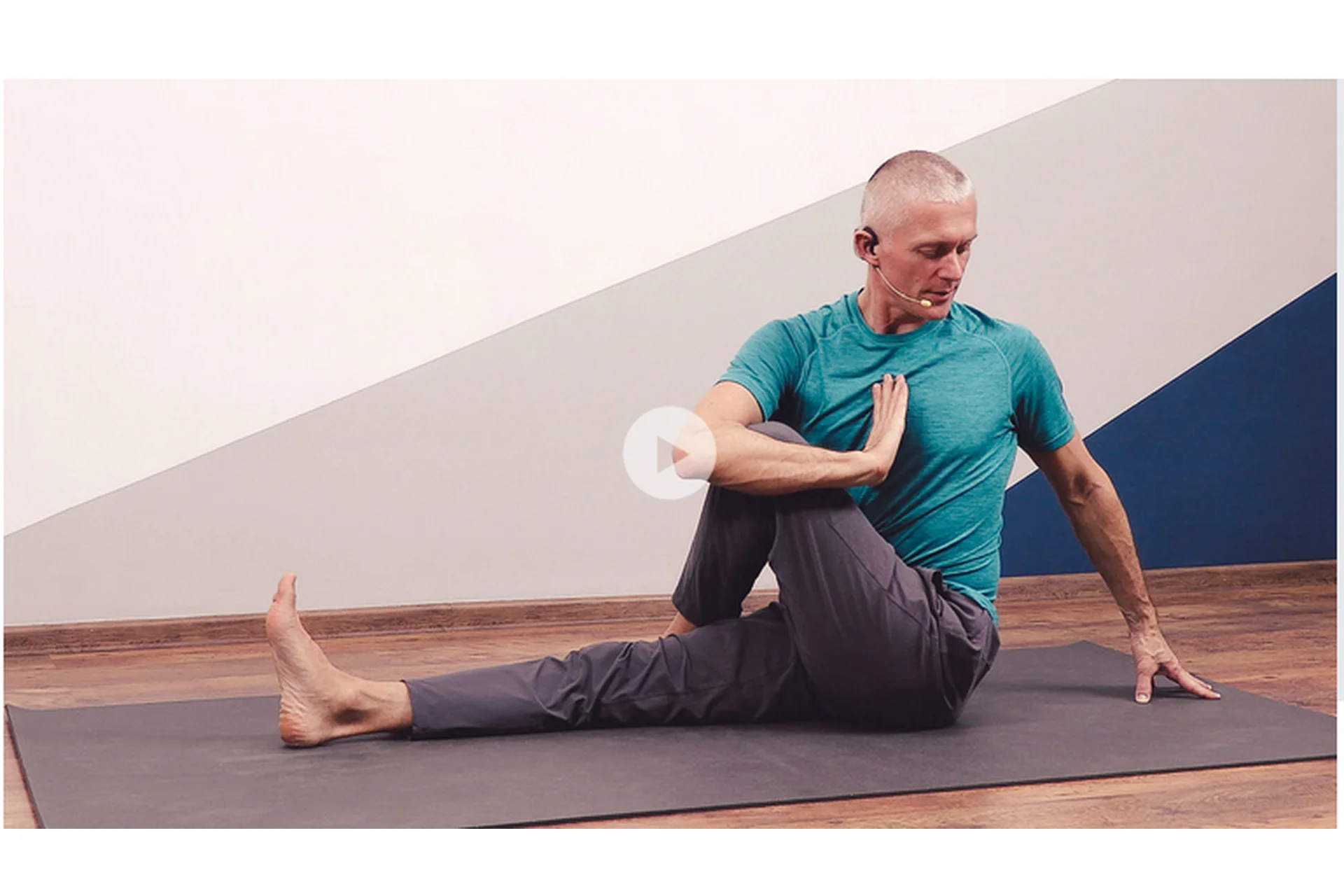 [Yoga Masters] Йога для начинающих (Вячеслав Гуцалюк), фото 1 из 1.