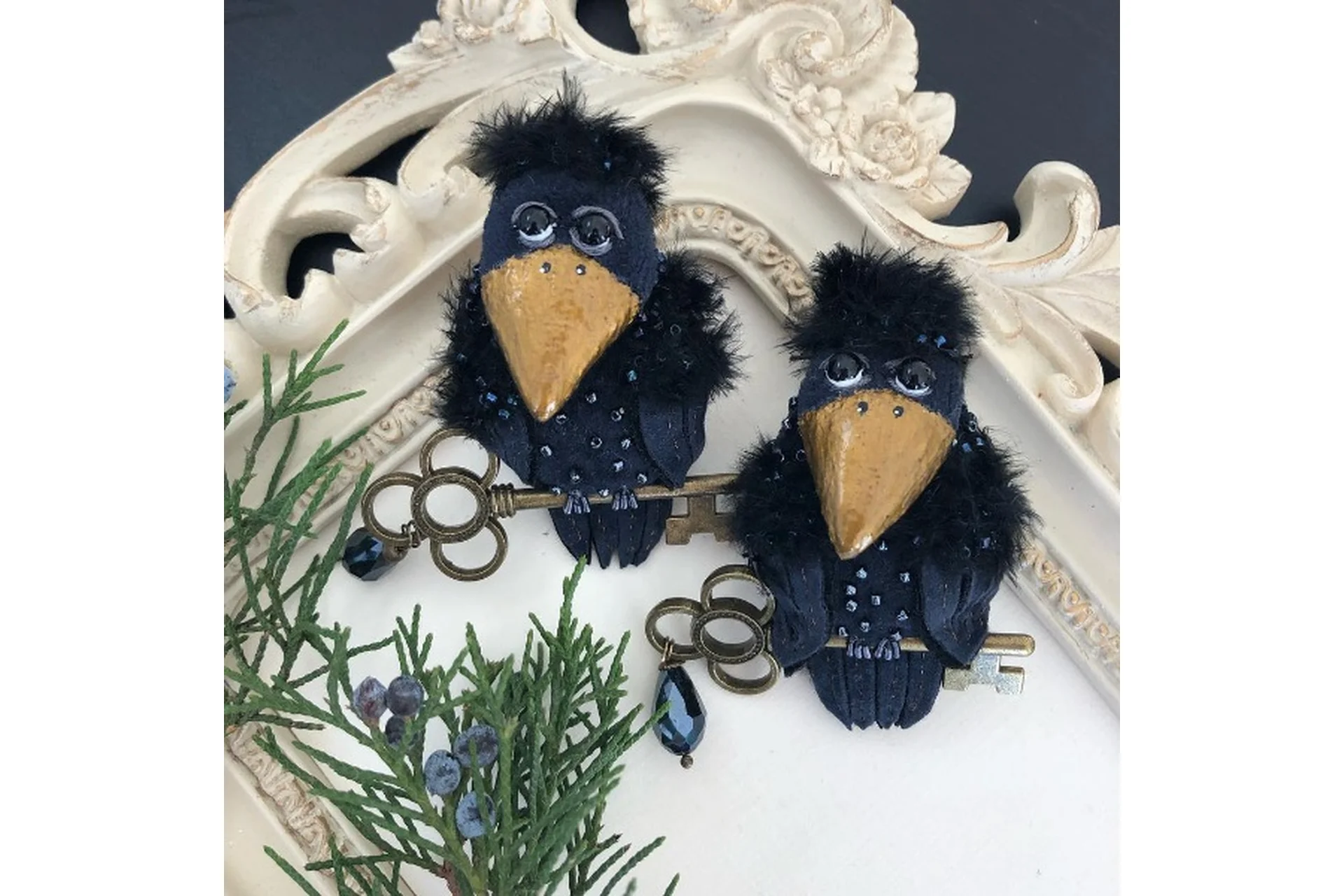 Брошь «Ворона» (Елена Антонова), фото 1 из 1.