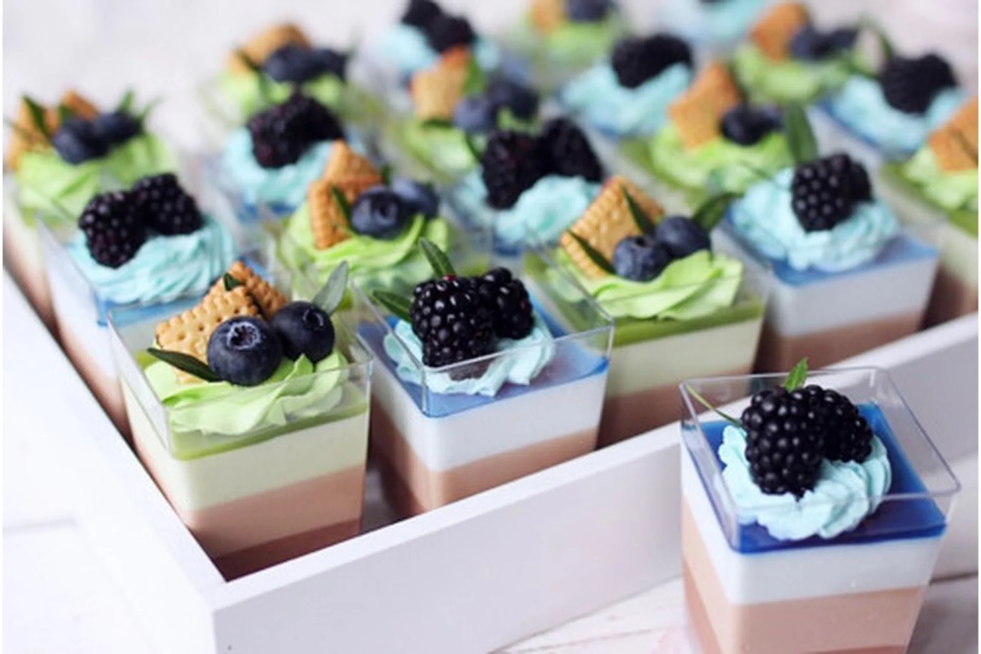 [Nezabudka Cake] Бисквитно-муссовые трайфлы. Обе части (Алина Селиванова), фото 1 из 1.