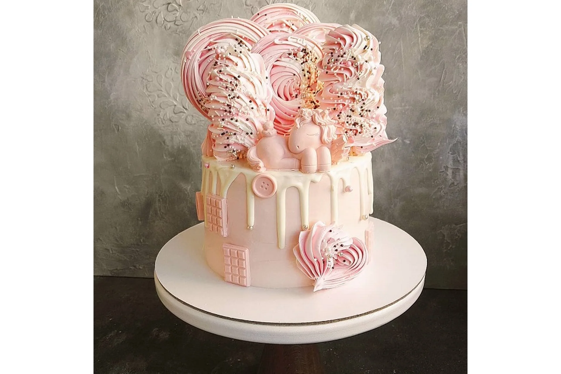 Декор тортов и капкейков (Мария Белая), фото 1 из 1.