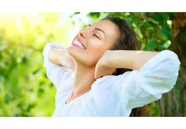 Здоровые зубы: экологичный уход за полостью рта (Елена Левицкая)