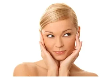 Oмoлoжeниe лицa в домашних условиях (Oлeг Cтрoгaнoв)