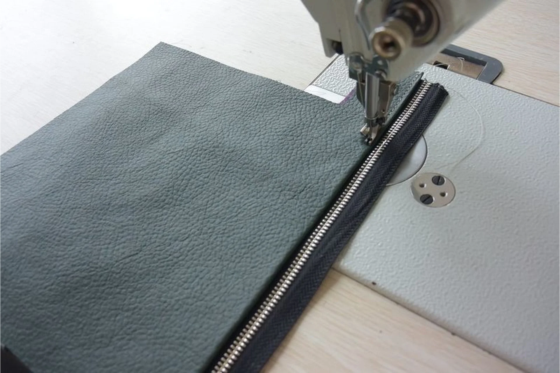 [Leatherschool N1] Маленькая прямоугольная сумочка (Алёна Острогляд), фото 1 из 1.