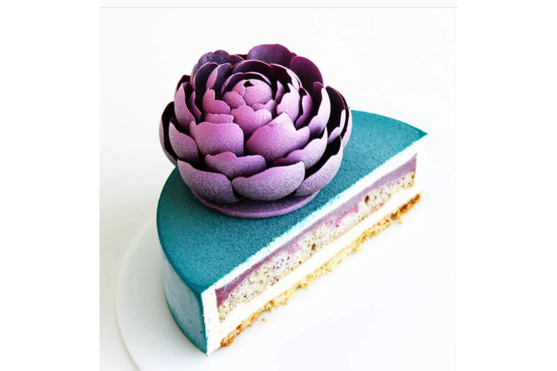 [Blincake] Мусовый торт «Вишня-фундук». Сборка шоколадного пиона, фото 1 из 1.