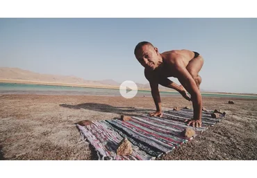 Теория асан №2. Бакасана, бабочка, скручивание, позы верблюда и павлина (Андрей Сидерский)