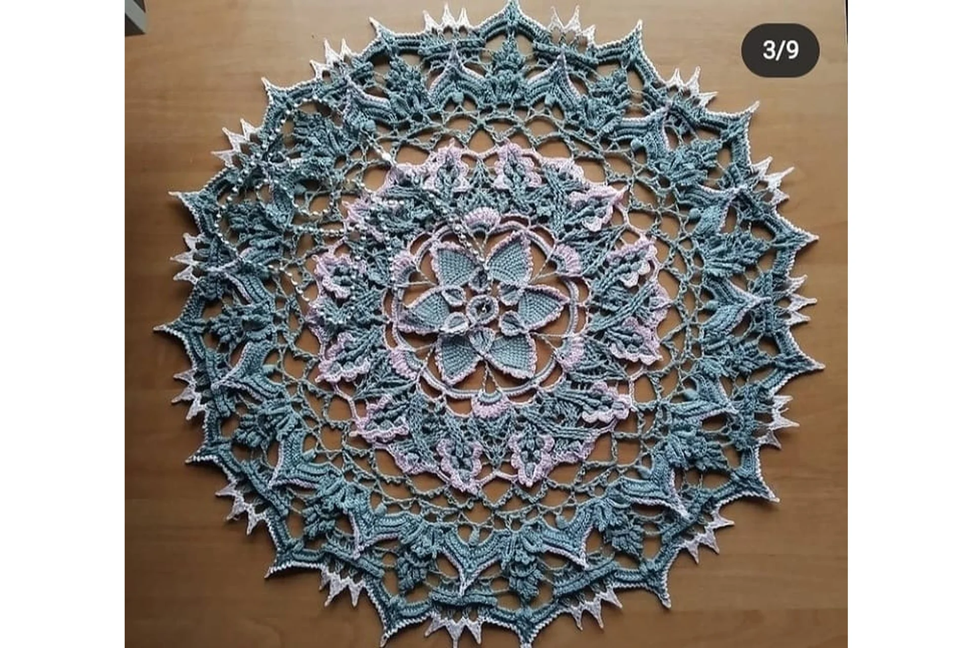 Салфетка «Рождественская роза» (Тамара Ганжа), фото 1 из 1.