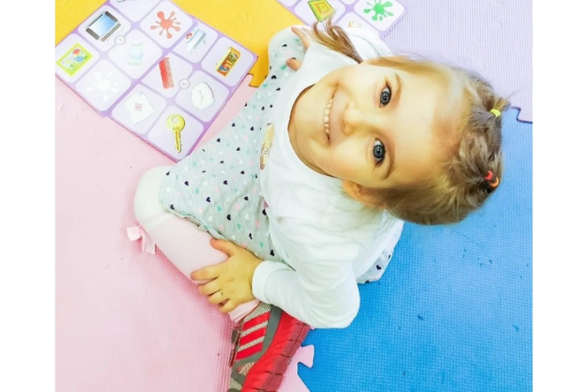 Играем в английский (Элеонора Кружкова), фото 1 из 1.