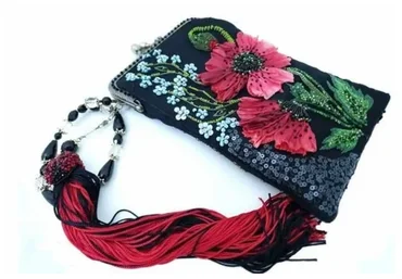 Кутюрная вышивка & шёлковая флористика. Сумочка с фермуаром «Ла Фениче» (Светлана Прибылова)