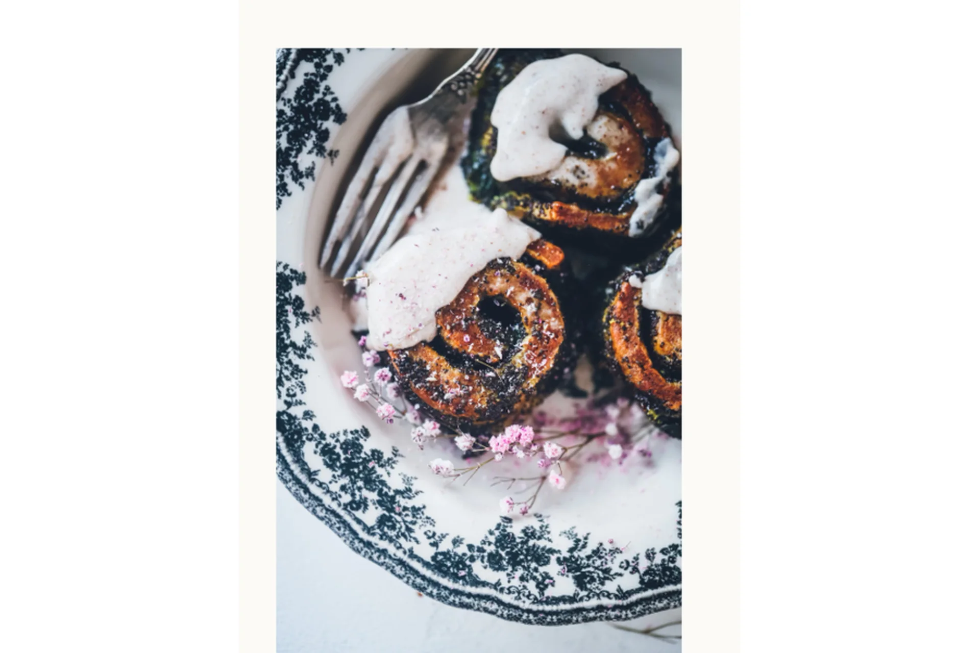 Сдобные булочки с маковой начинкой и заварным кремом (Алина Тютькова), фото 1 из 1.