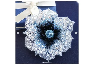 Брошь Хрустальный Цветочек (Елена Плотникова)