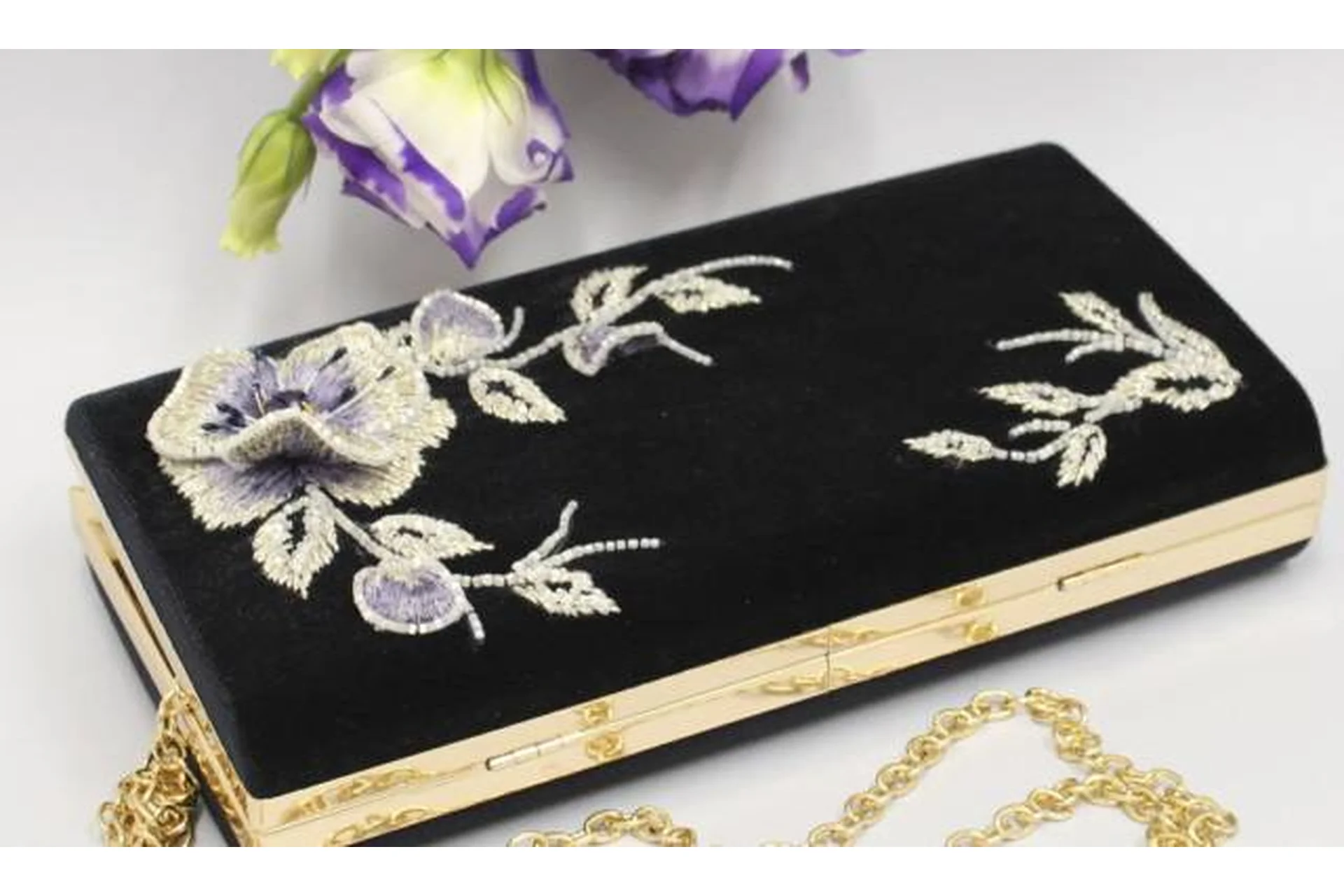 [E.VA] Клатч-бокс из бархата, фото 1 из 1.