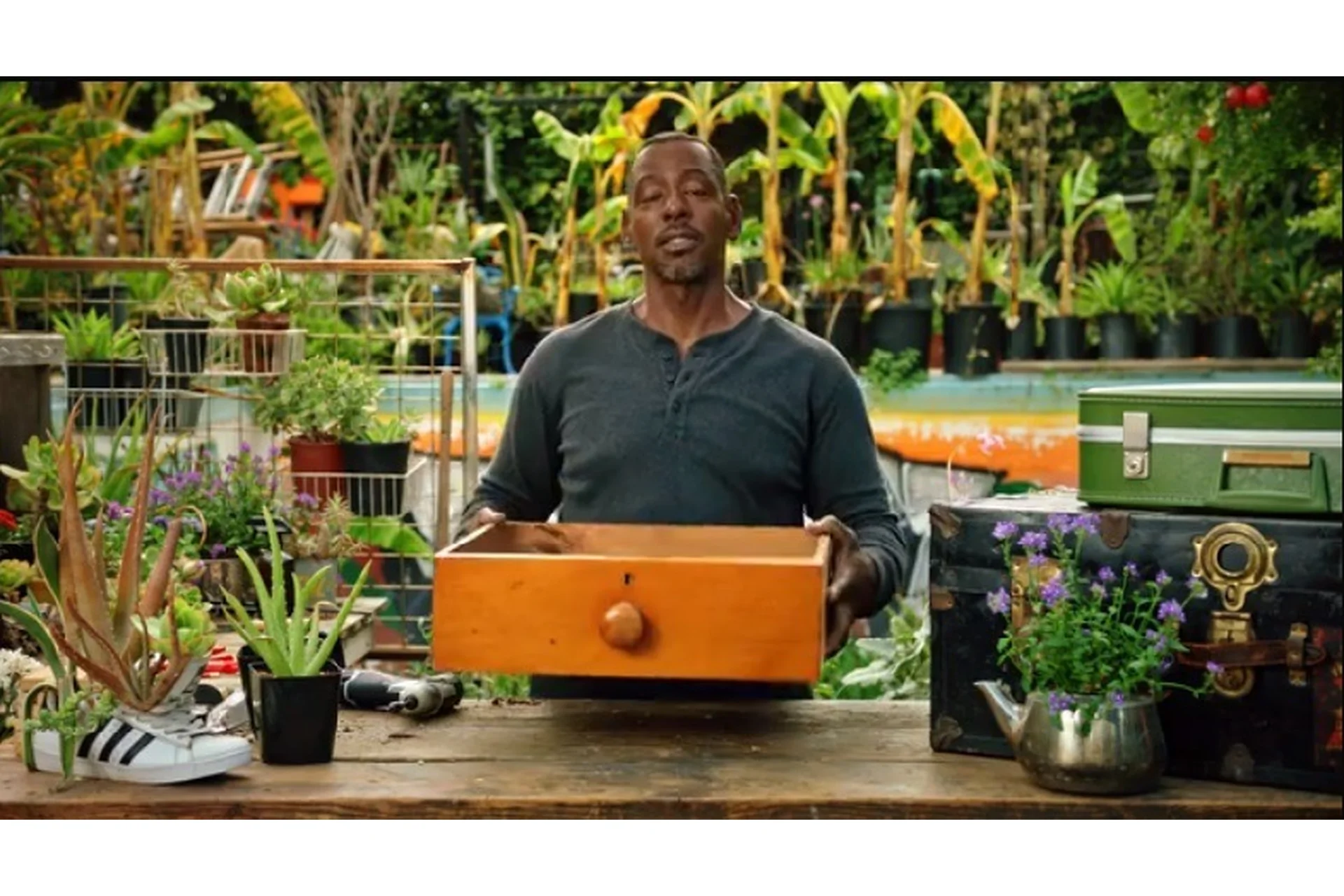 [Masterclass] Teaches Gardening | Садоводство от Рона Финли (Ron Finley), фото 1 из 1.