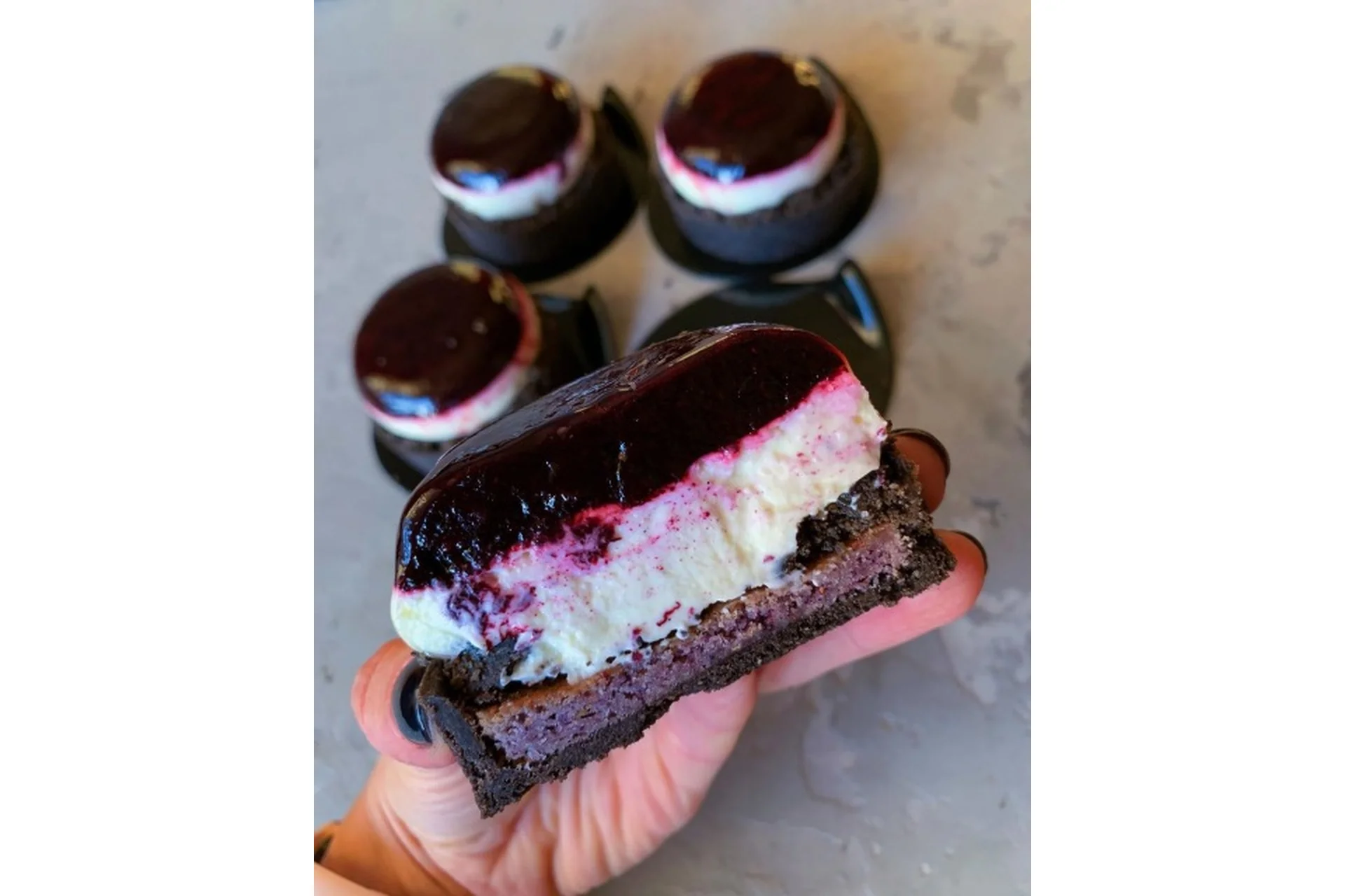 Тарталетки «Черничный чизкейк» и «Вишневый чизкейк» (veryirresistible18), фото 1 из 1.