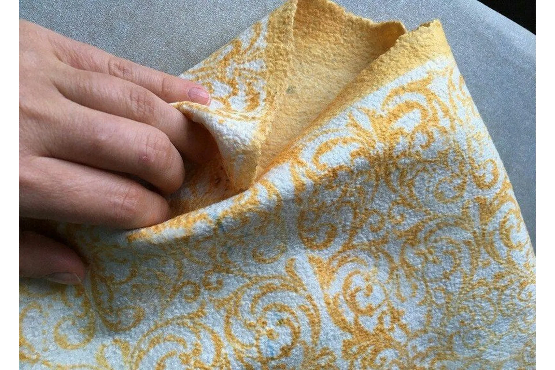 Трафаретное окрашивание войлока  (Юля Козырева), фото 1 из 1.