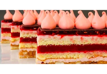 Нарезные торты и пирожные (Павел Сизов)