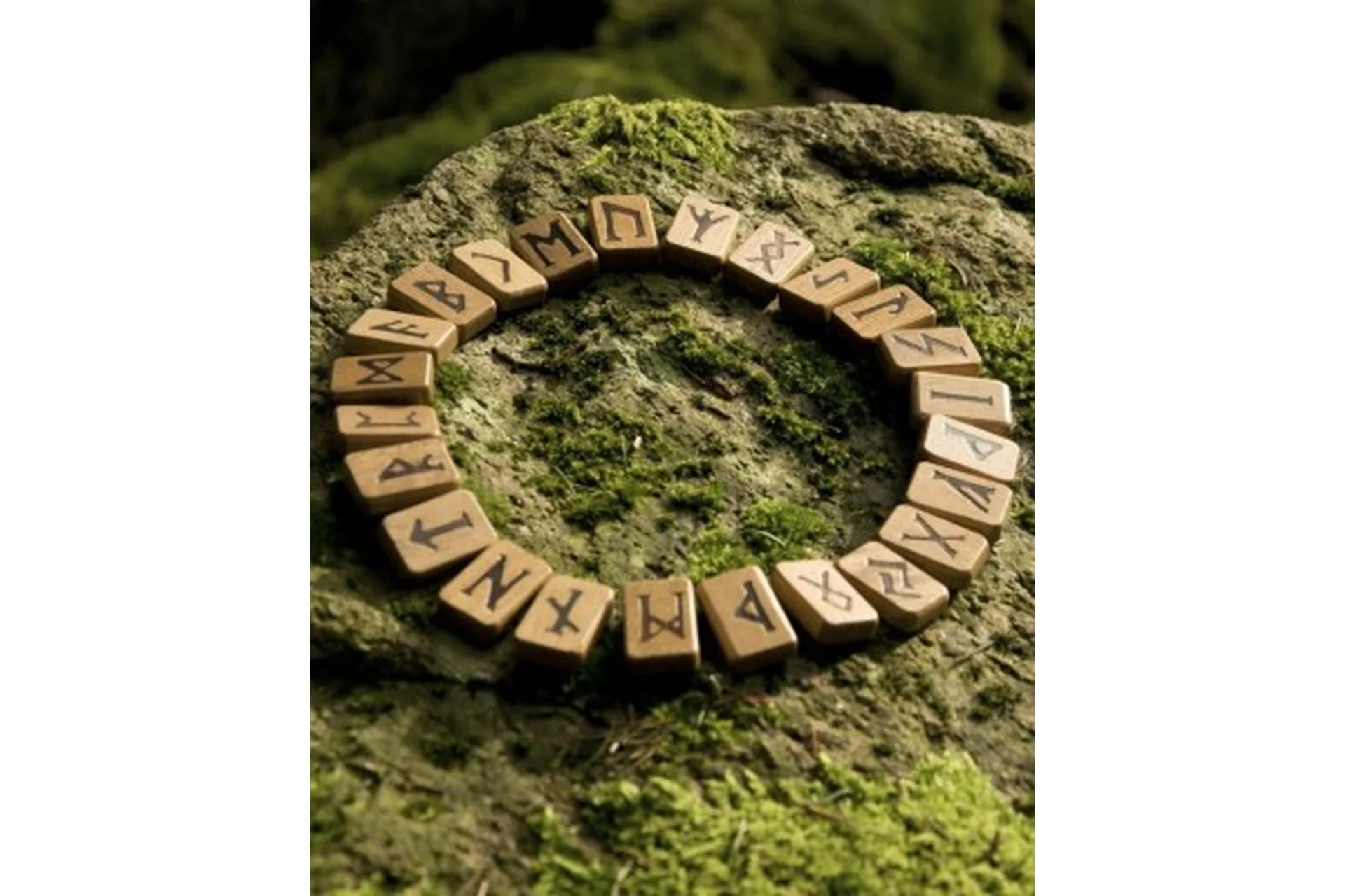 Базовая Магия скандинавских рун. 2 ступень (Александр Зинченко), фото 1 из 1.