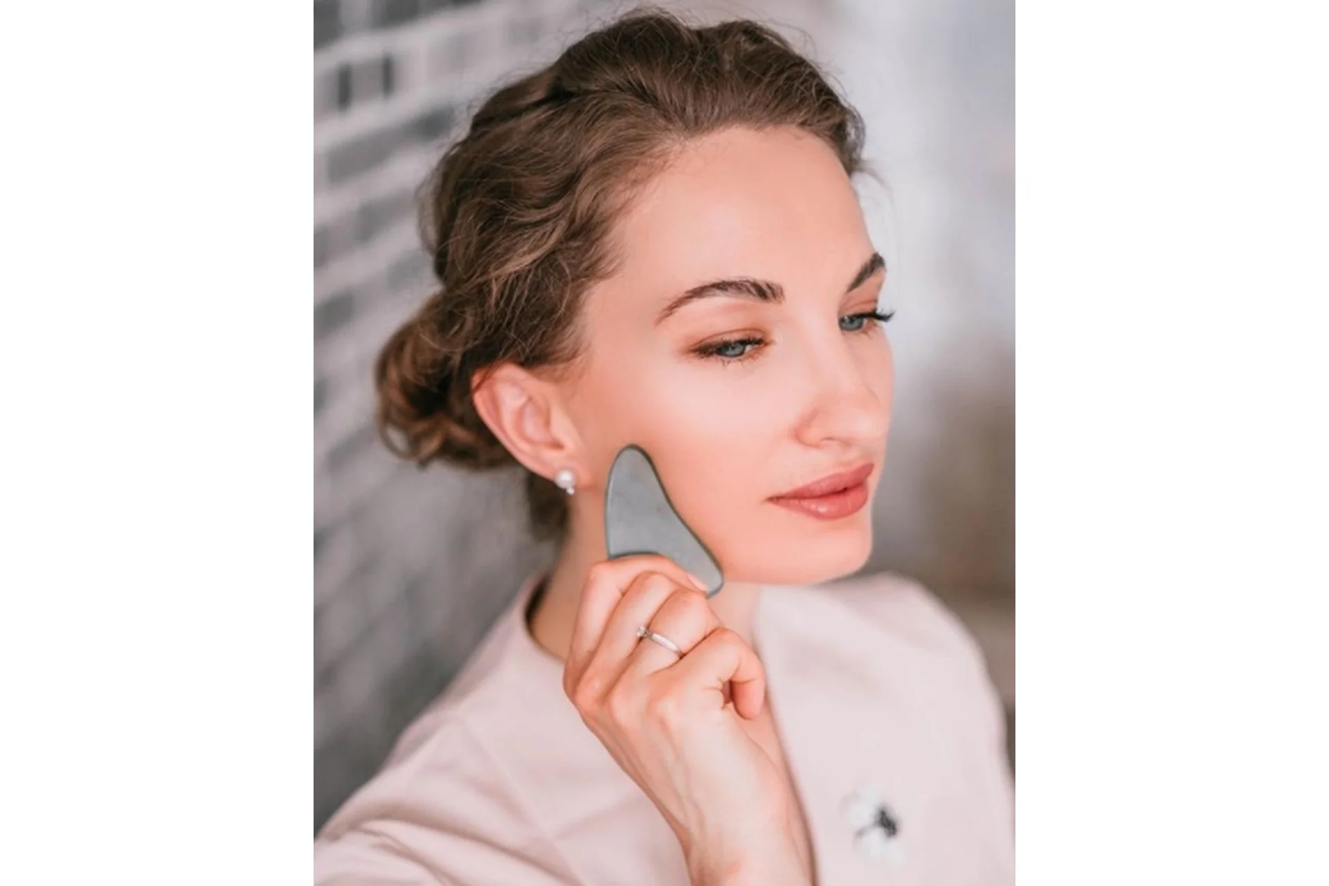 Массаж Гуаша, тариф «Лицо и тело» (Ольга Енко), фото 1 из 1.