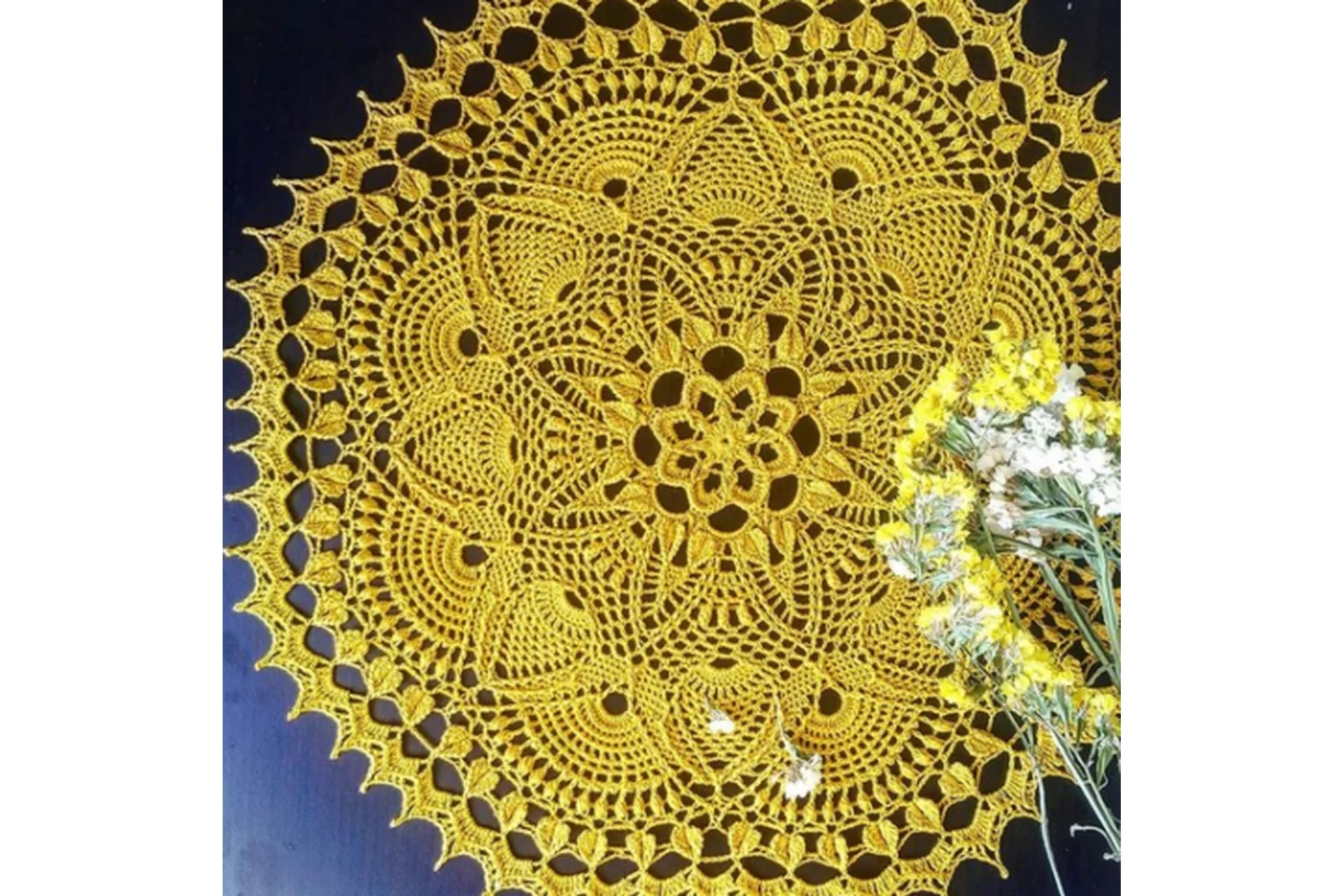 Салфетка Dora (Аза Отрошко), фото 1 из 1.