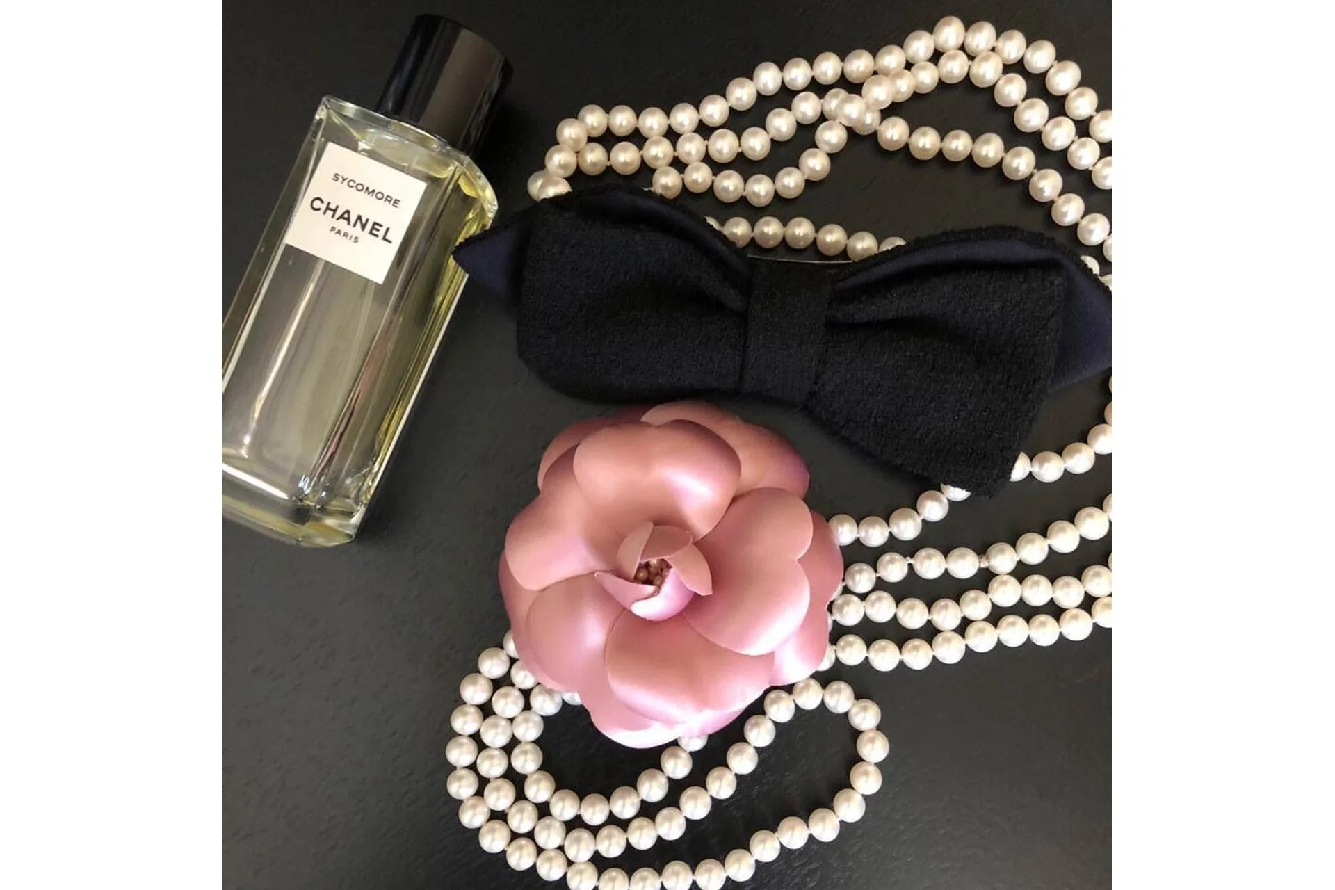 [Silkflora] Камелия «Коко» в стиле Шанель (Полина Кузнецова), фото 1 из 1.