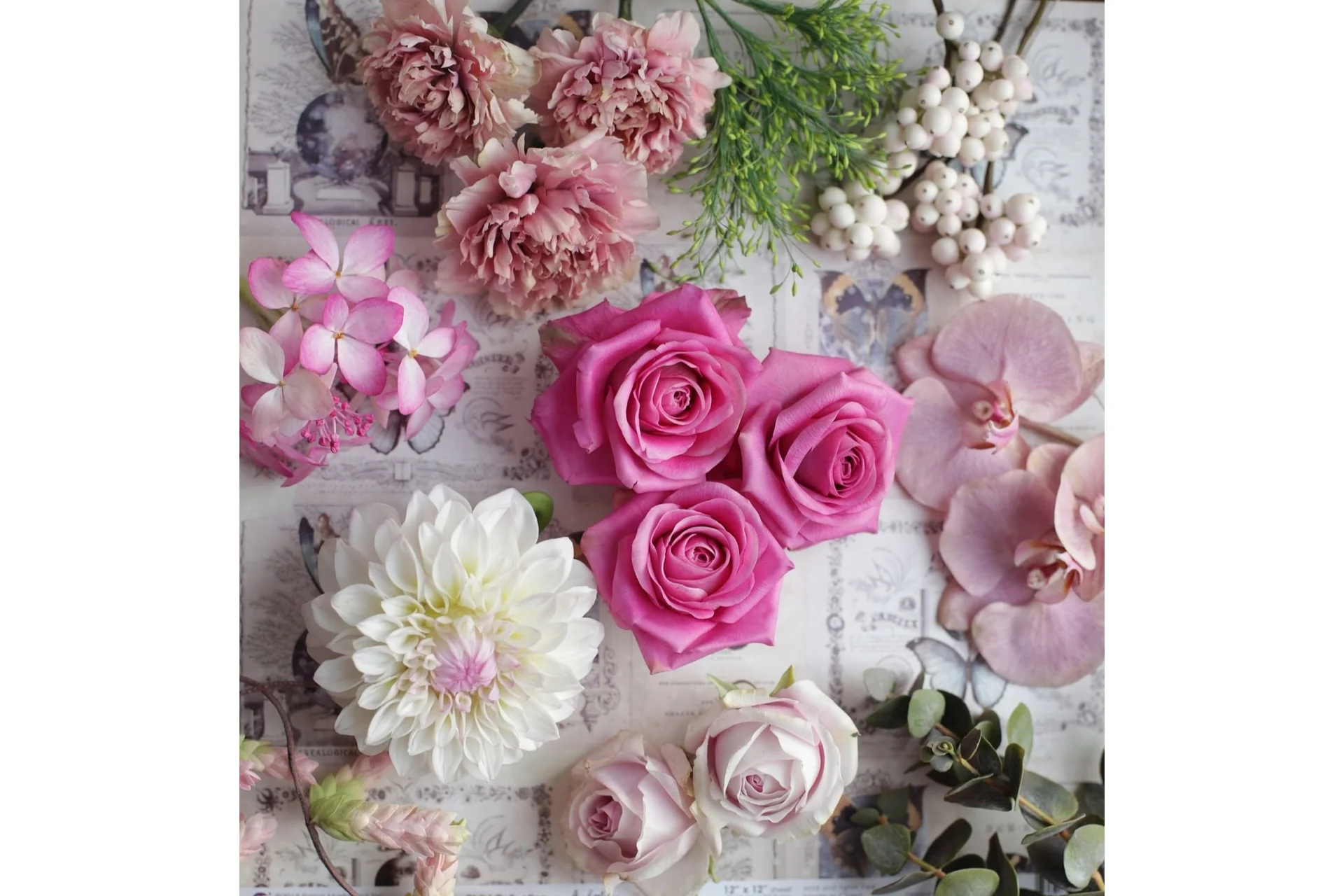 Цветочная композиция (Инна Голубева, Юлия Дякович), фото 1 из 1.