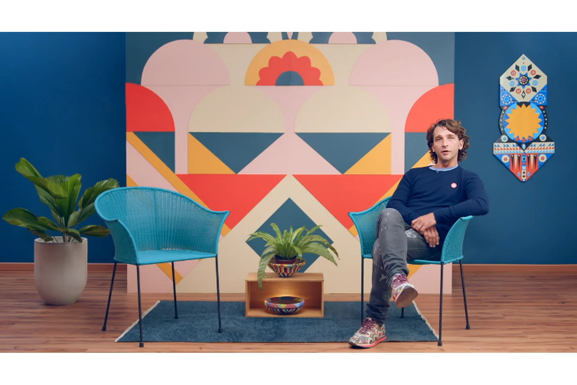 [Domestika] Декоративное рисование по мебели (Lucas Rise), фото 1 из 1.