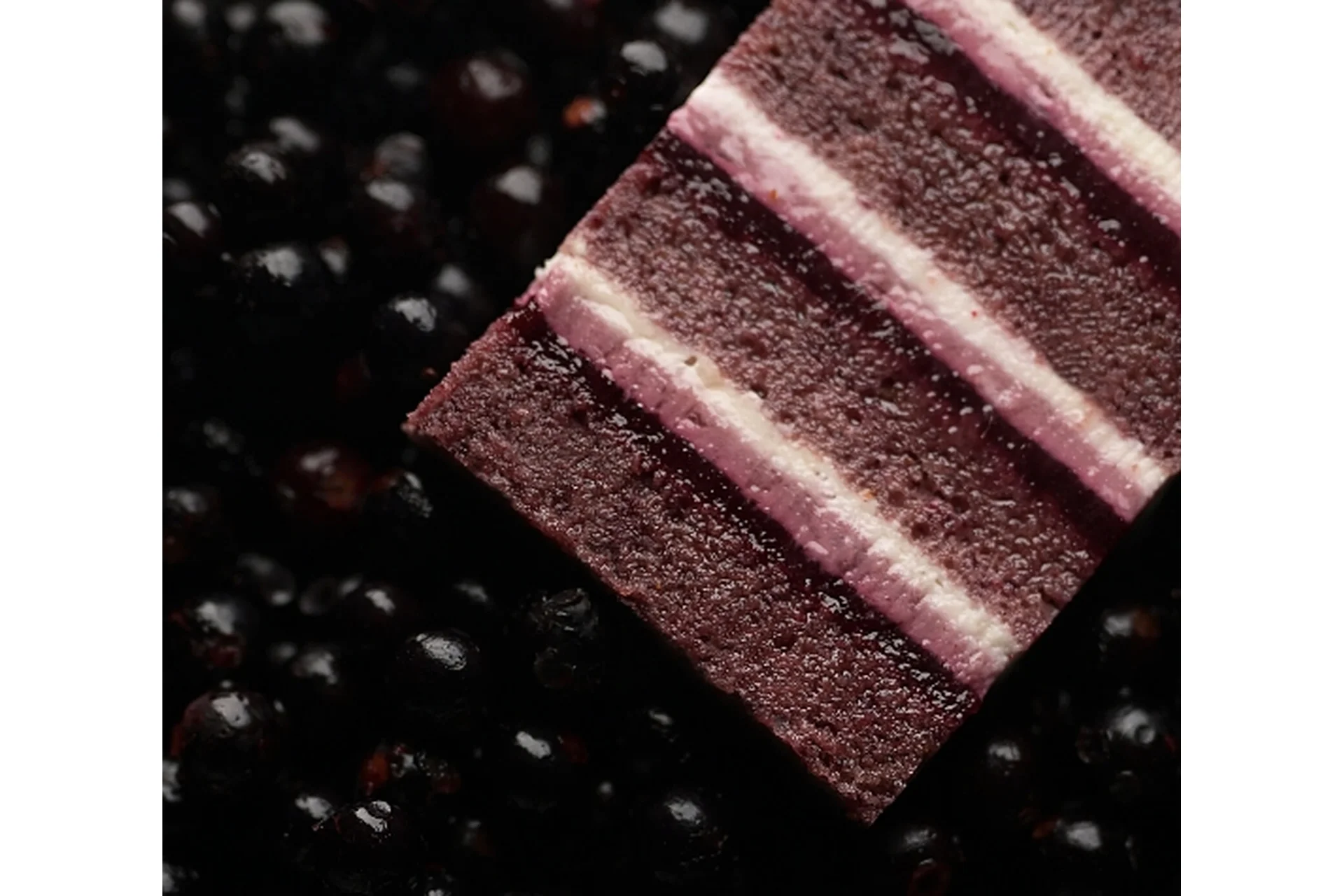 [cakeit_nsk] Торт «Total черная смородина» (Любовь Ки), фото 1 из 1.