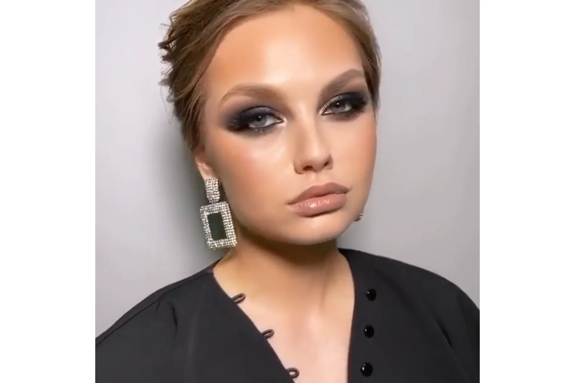 Черный сияющий смоки (Елена Санько), фото 1 из 1.