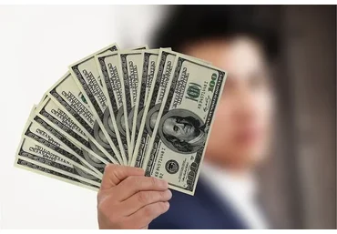 Деньги: перезагрузка (Юлия Трус)