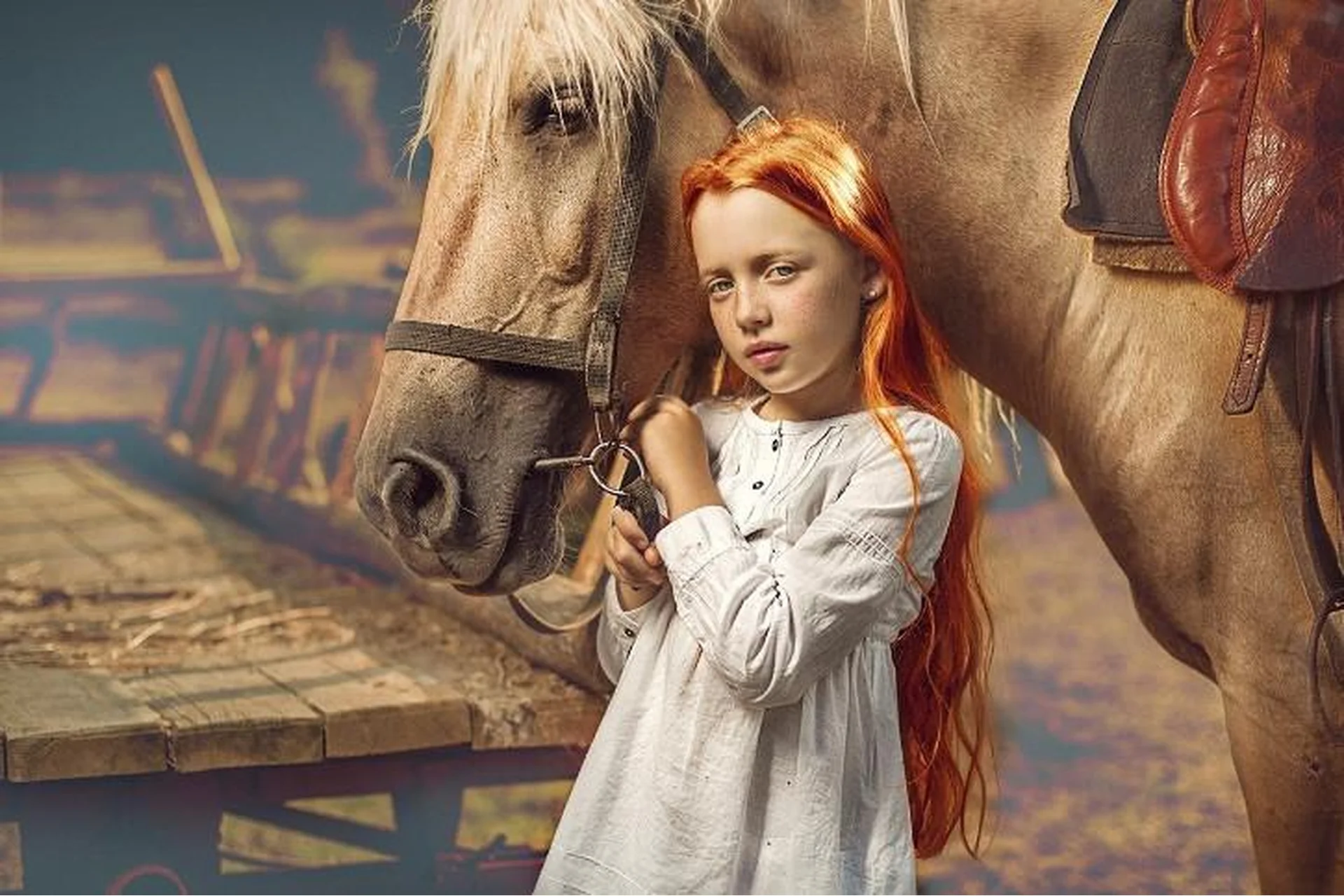 Обработка фото: Рыжая девочка. Red haired girl with horse,  на английском (Дмитрий Усанин), фото 1 из 1.