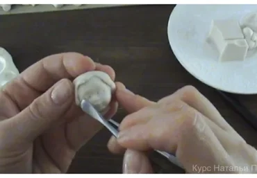 Лепка личика и ладошек для ватной игрушки (Наталья Привалова)