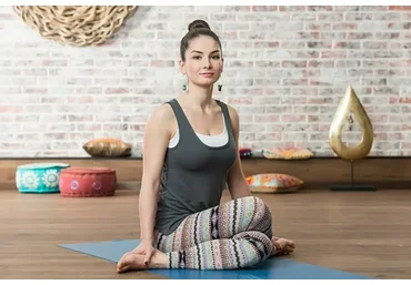 [Прана] Йогатерапия варикозного расширения вен (Алевтина Шелухина)