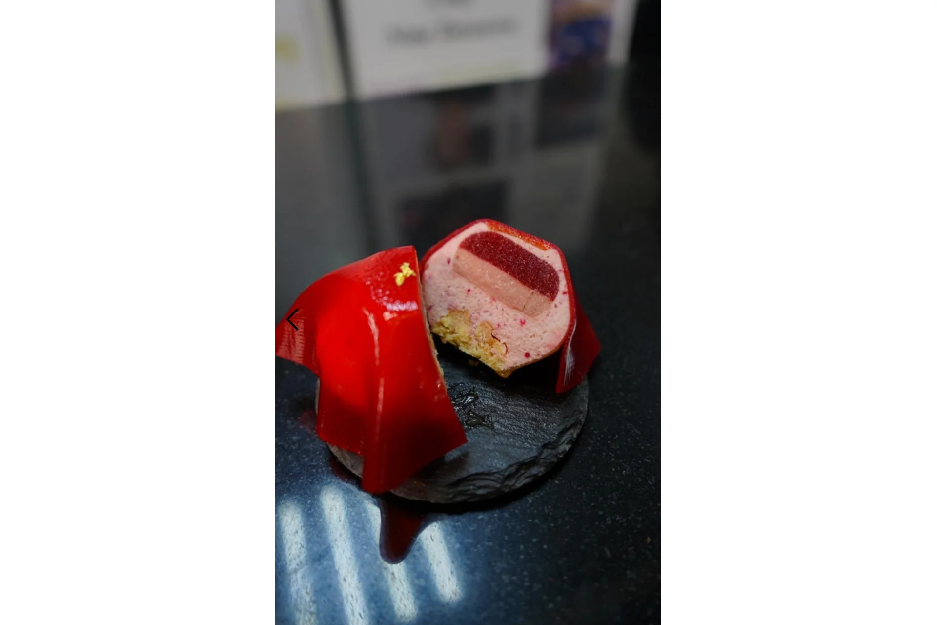 [Pastry is magic] Пирожное «Йогурт и клубника». Пакет Стандартный (Нина Тарасова), фото 1 из 1.