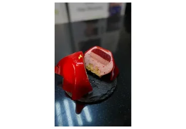 [Pastry is magic] Пирожное «Йогурт и клубника». Пакет Стандартный (Нина Тарасова)