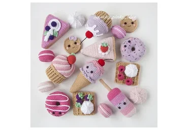 [Pinky Pinky Blue] Набор вязаных Сладостей + «Китти» (Надежда Хегай)