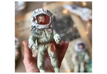 Космонавт (Ольга Кудрина, Анна Бабинова)