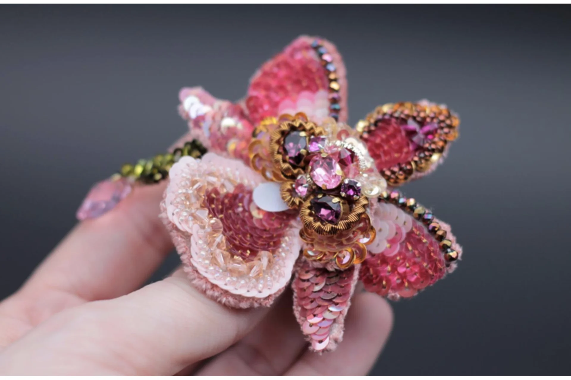 Брошь «Орхидея» (Валентина Тельпиз), фото 1 из 1.