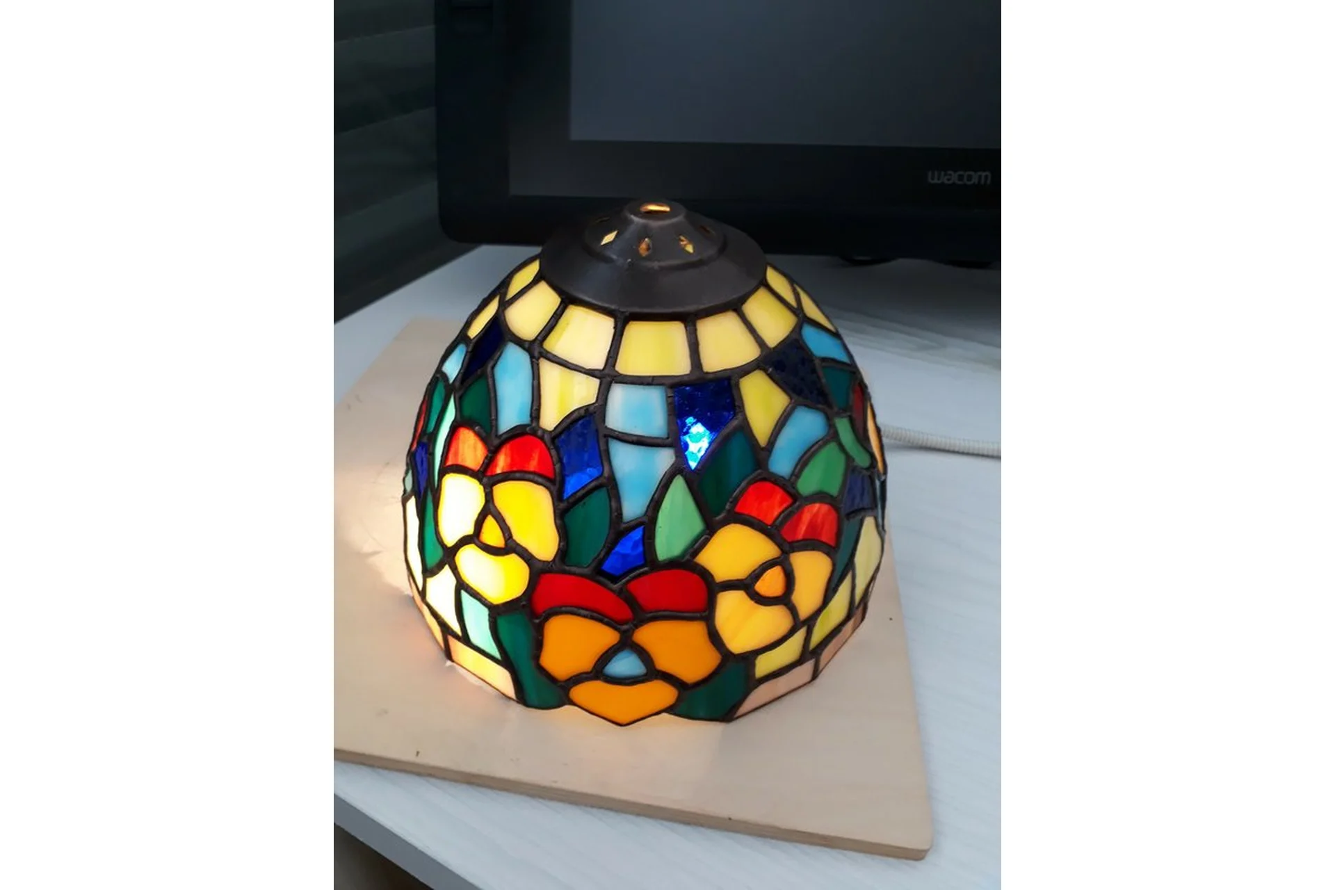 [Udemy] Курс Витраж Тиффани с нуля (Ольга Варфоломеева), фото 1 из 1.