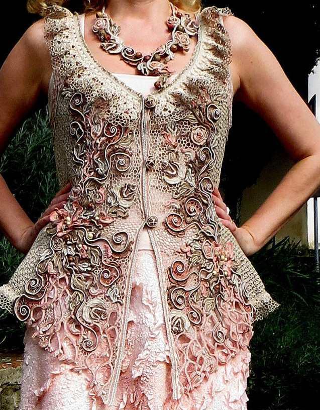 Жилет Цветы на песке (Ася Вертен)