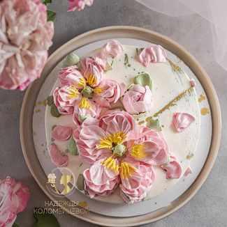 Бенто-торт с пионами (Надежда Коломейцева) @homebakery_krd_krn