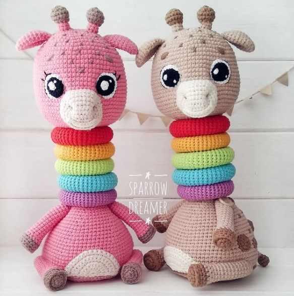 [Вязание] МК Развивающая вязаная "Жирафик-пирамидка" (Любовь Пономаренко, sparrow.dreamer)