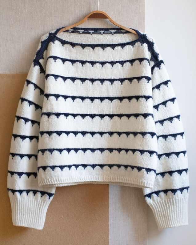 [vjazhi.ru] Красивый пуловер с полосами жаккардового узора, вязаный спицами сверху Robinia Light (Anne Ventzel), фото 1 из 1.